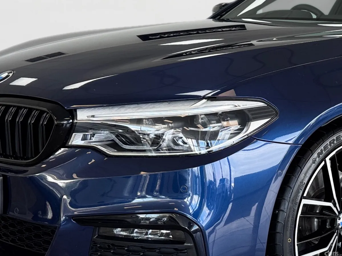 BMW 5-Series Estate, Diesel, 2018, Blue