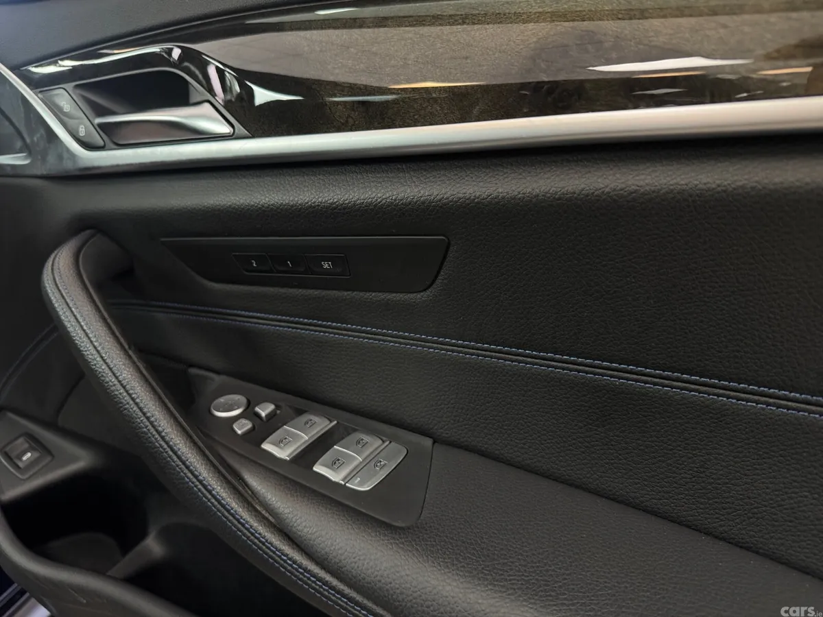 BMW 5-Series Estate, Diesel, 2018, Blue