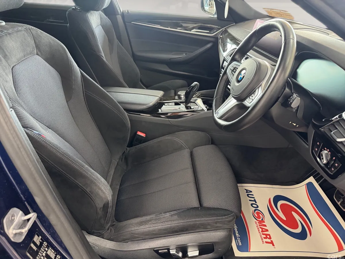 BMW 5-Series Estate, Diesel, 2018, Blue