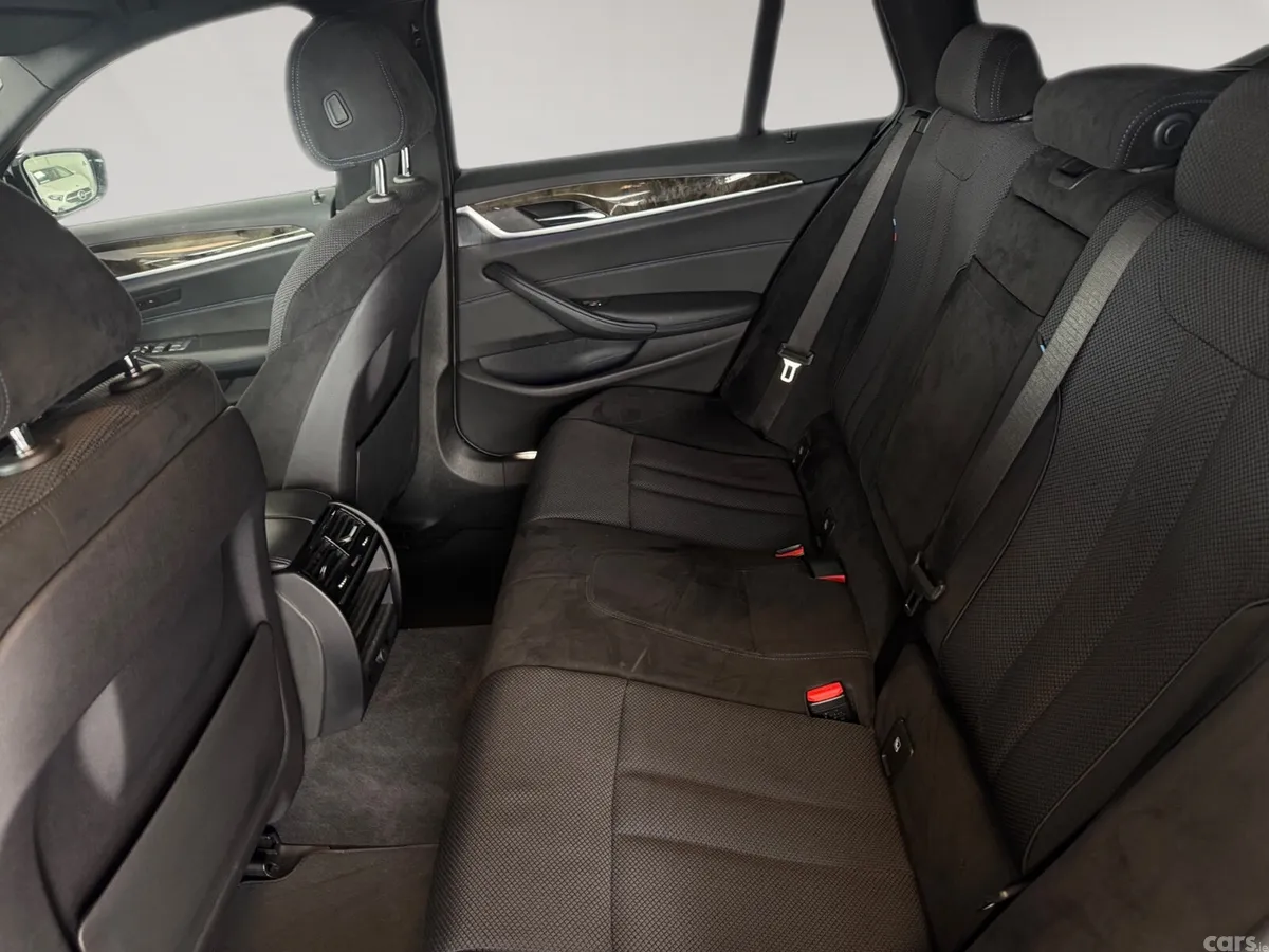 BMW 5-Series Estate, Diesel, 2018, Blue