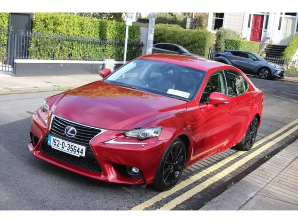 Lexus IS Saloon, Petrol Hybrid, 2015, Red