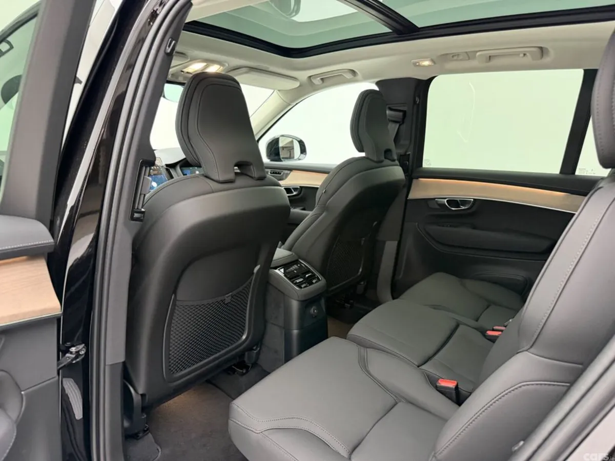 Volvo XC90 SUV, Petrol Plug-in Hybrid, 2026, Black