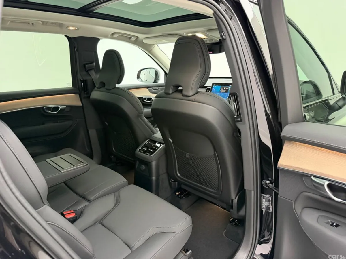 Volvo XC90 SUV, Petrol Plug-in Hybrid, 2026, Black