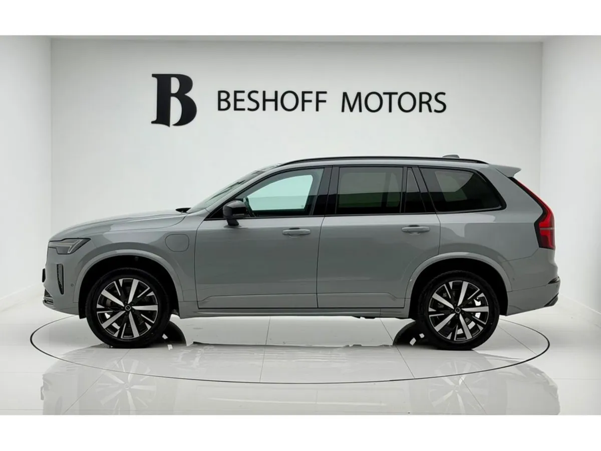 Volvo XC90 SUV, Petrol Plug-in Hybrid, 2026, Grey
