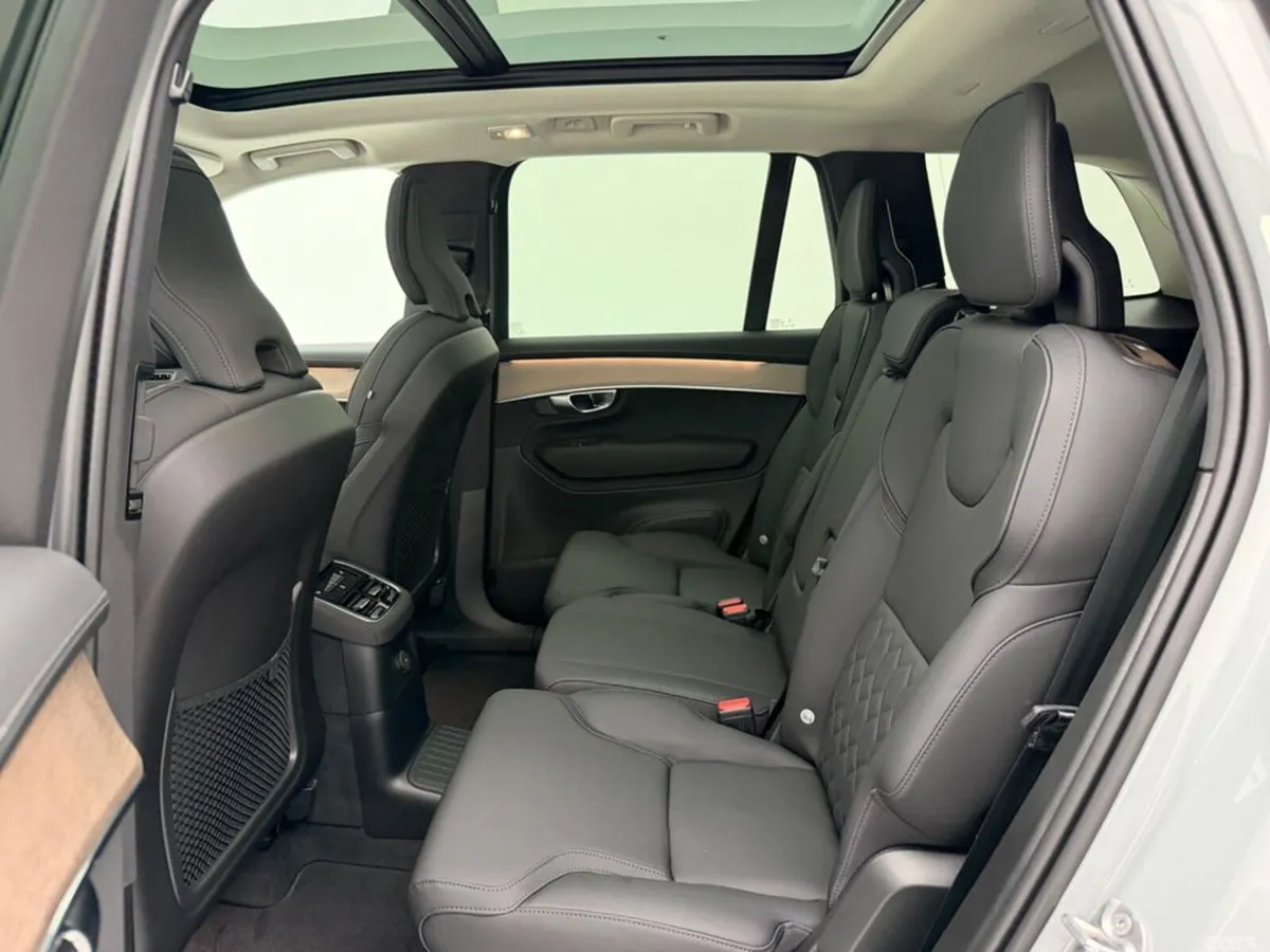 Volvo XC90 SUV, Petrol Plug-in Hybrid, 2026, Grey
