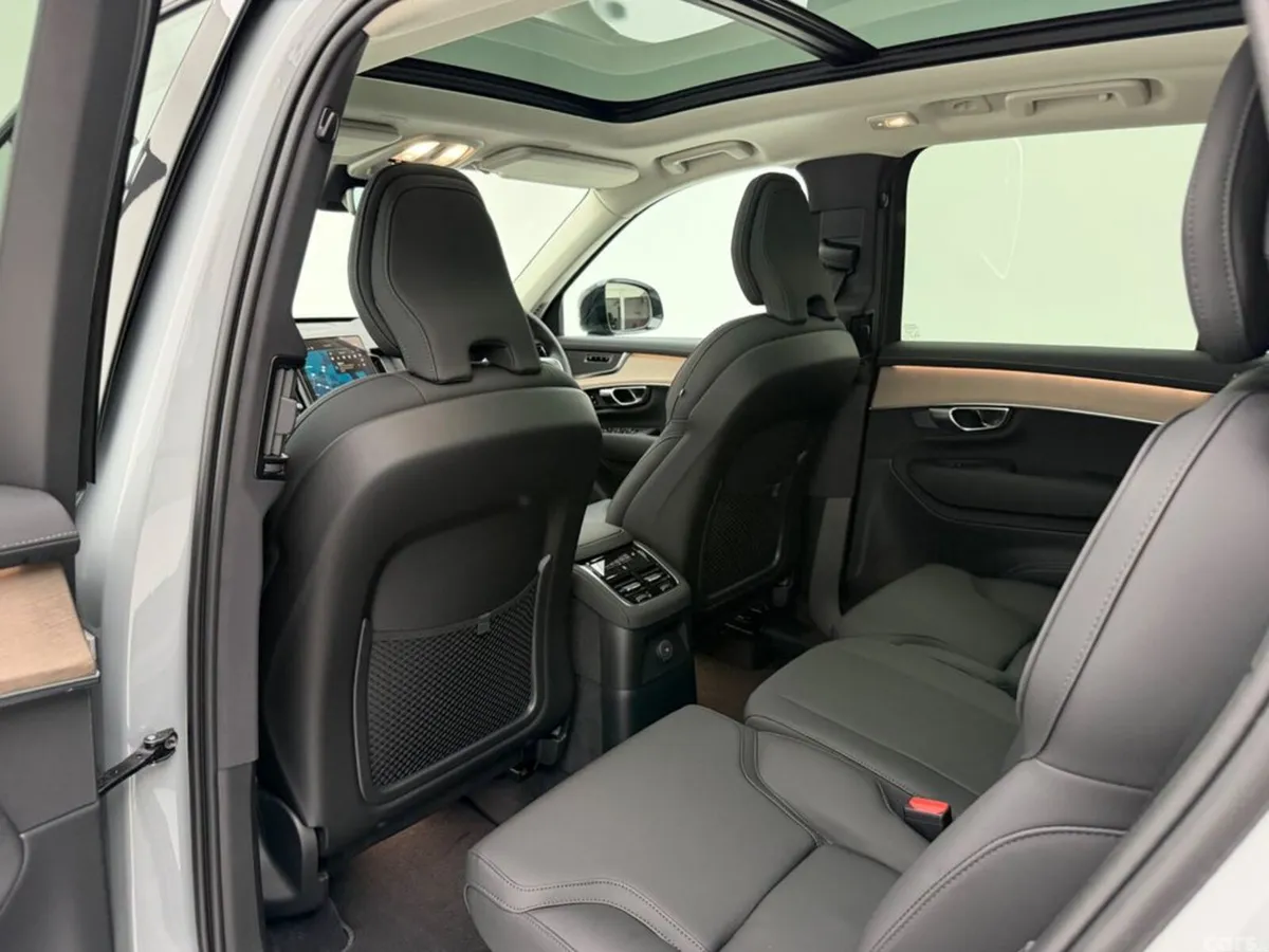 Volvo XC90 SUV, Petrol Plug-in Hybrid, 2026, Grey