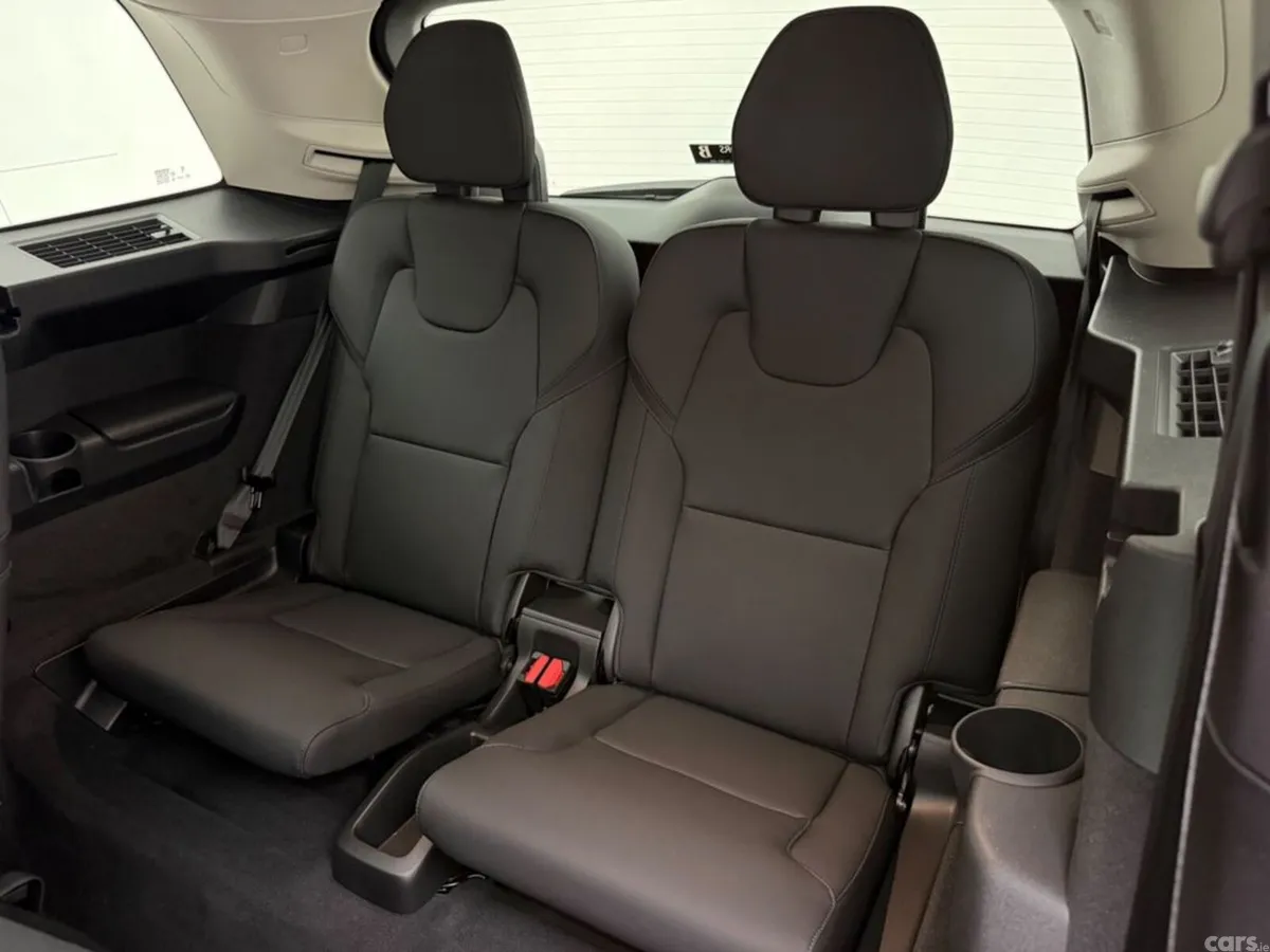 Volvo XC90 SUV, Petrol Plug-in Hybrid, 2026, Grey