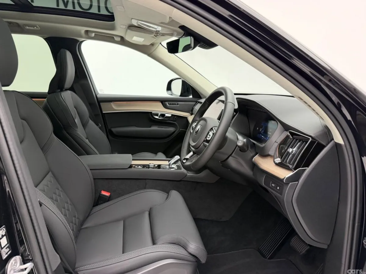 Volvo XC90 SUV, Petrol Plug-in Hybrid, 2026, Black