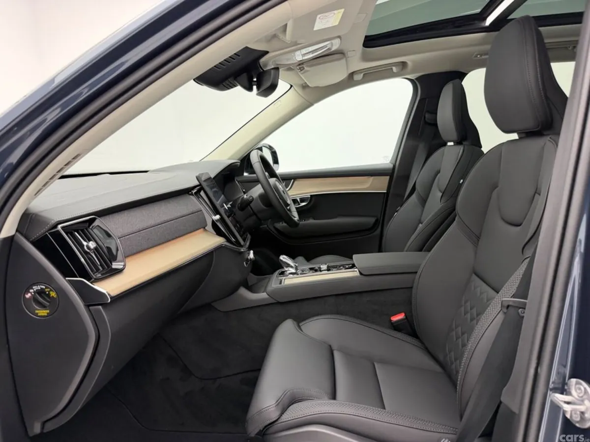 Volvo XC90 SUV, Petrol Plug-in Hybrid, 2026, Blue