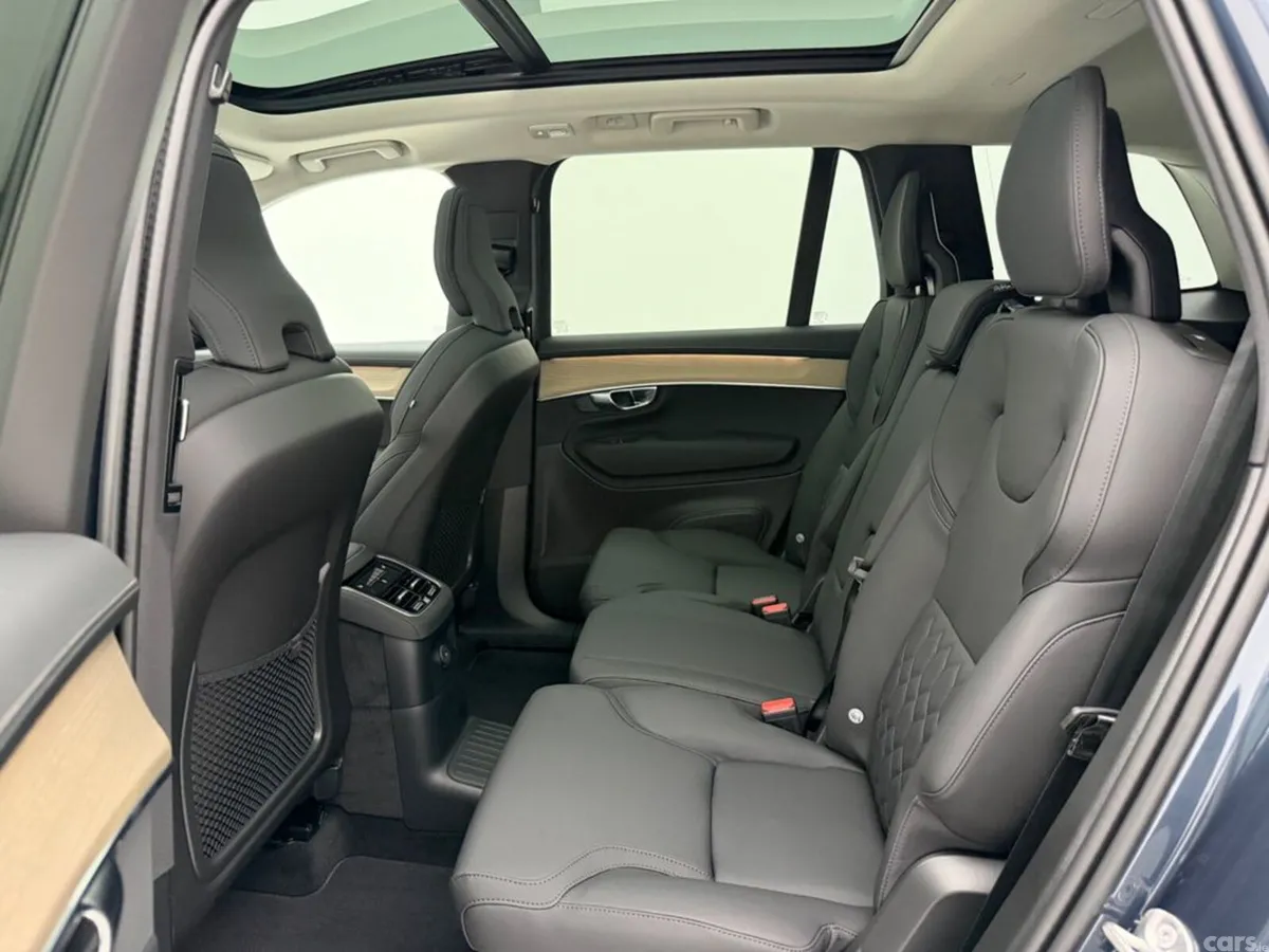 Volvo XC90 SUV, Petrol Plug-in Hybrid, 2026, Blue