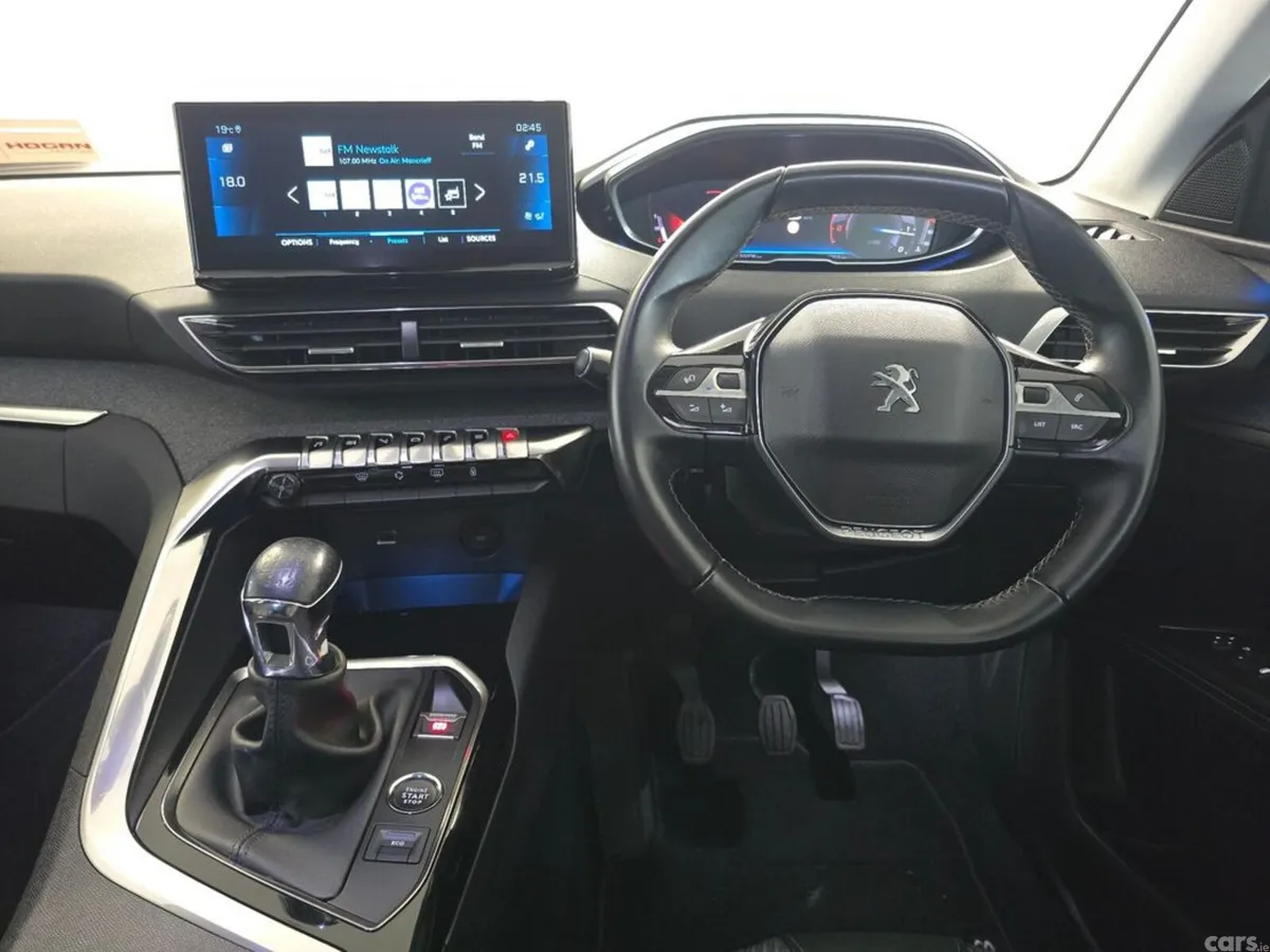 Peugeot 3008 MPV, Diesel, 2023, Grey