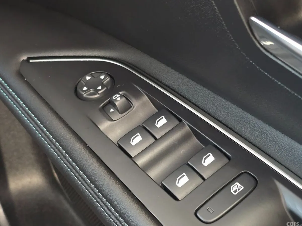 Peugeot 3008 MPV, Diesel, 2023, Grey