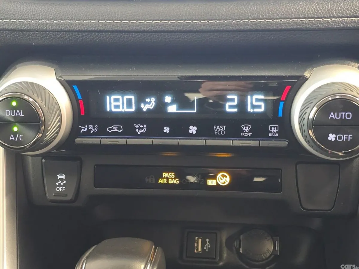 Toyota RAV4 SUV, Petrol Hybrid, 2025, Blue
