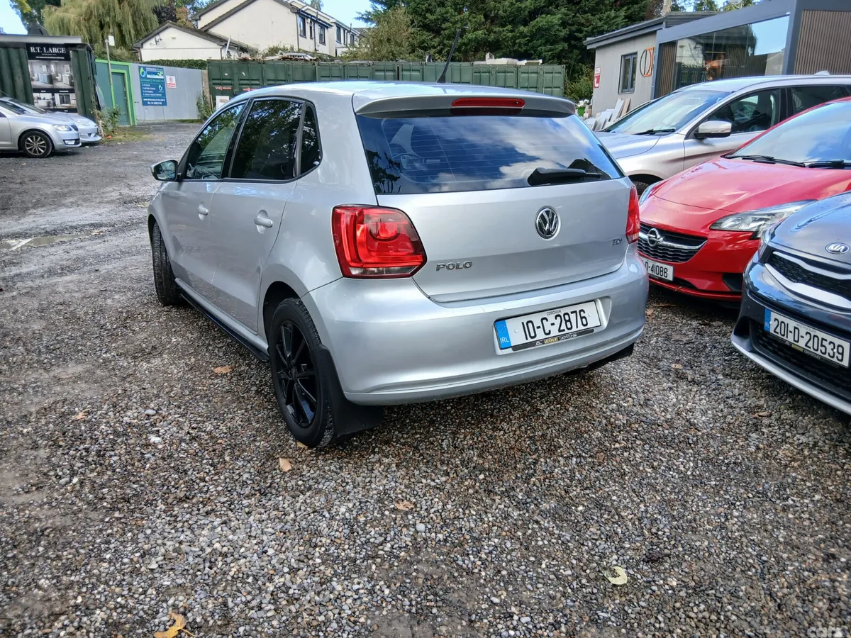 Volkswagen Polo Hatchback, Diesel, 2010, Silver