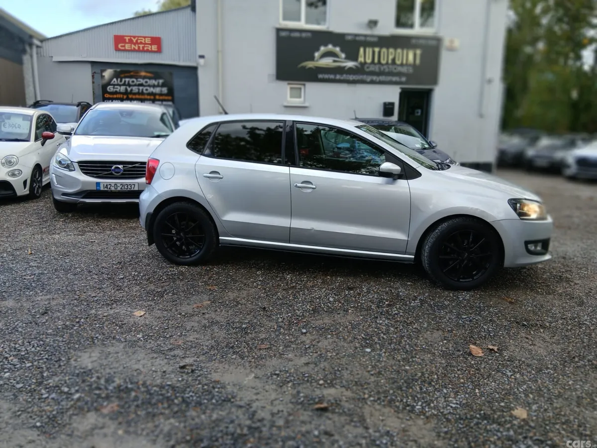 Volkswagen Polo Hatchback, Diesel, 2010, Silver