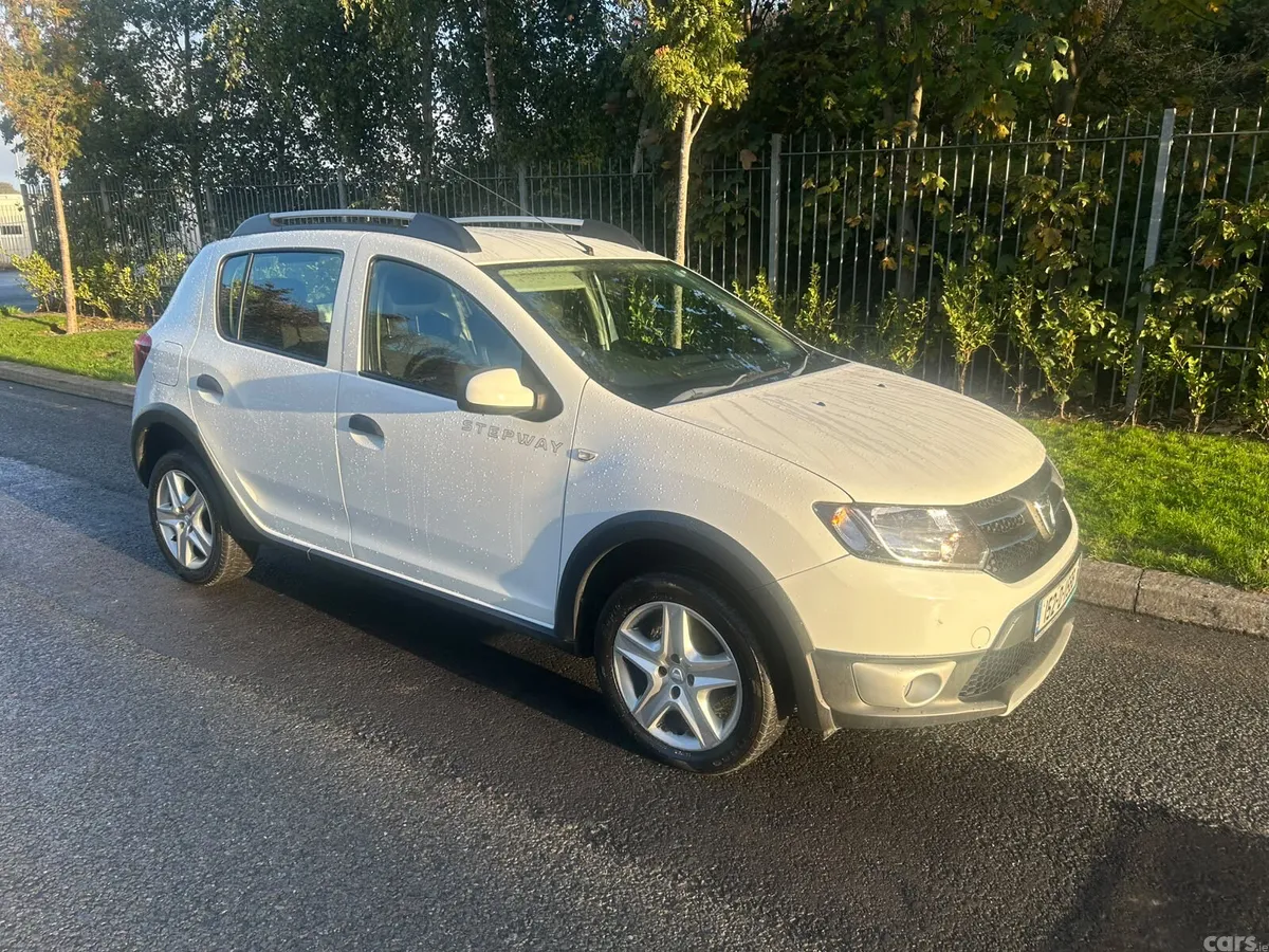 Dacia Sandero Stepway Hatchback, Diesel, 2015, White