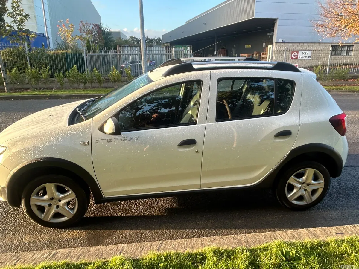 Dacia Sandero Stepway Hatchback, Diesel, 2015, White