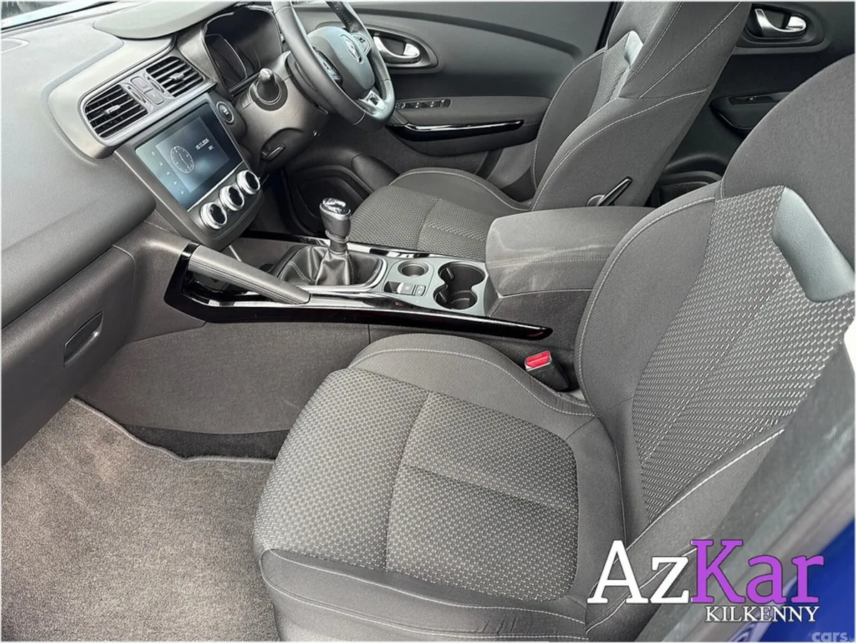 Renault Kadjar SUV, Petrol, 2022, Blue