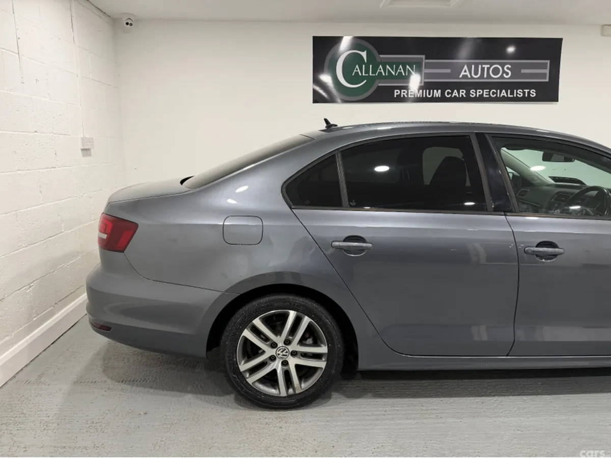 Volkswagen Jetta Saloon, Diesel, 2016, Grey