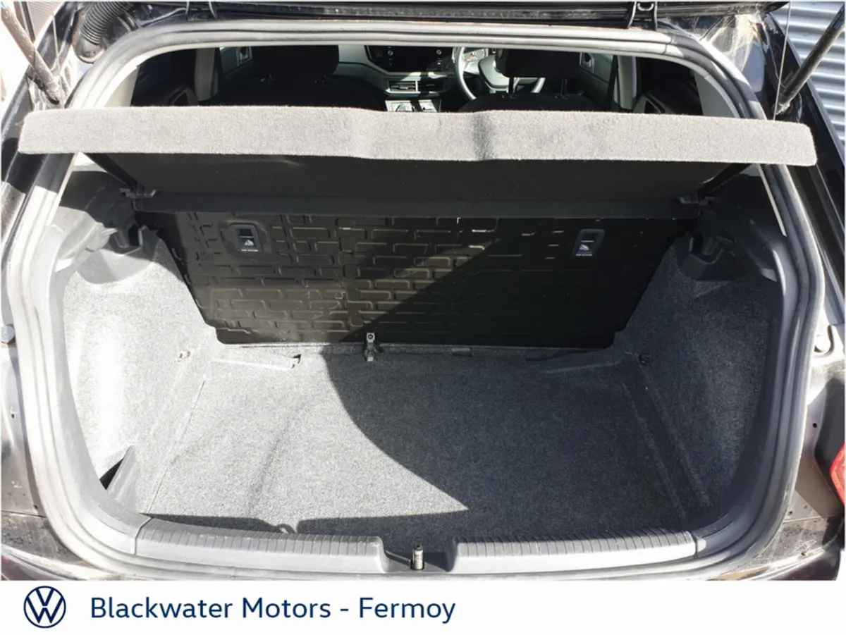 Volkswagen Polo Hatchback, Petrol, 2018, Black