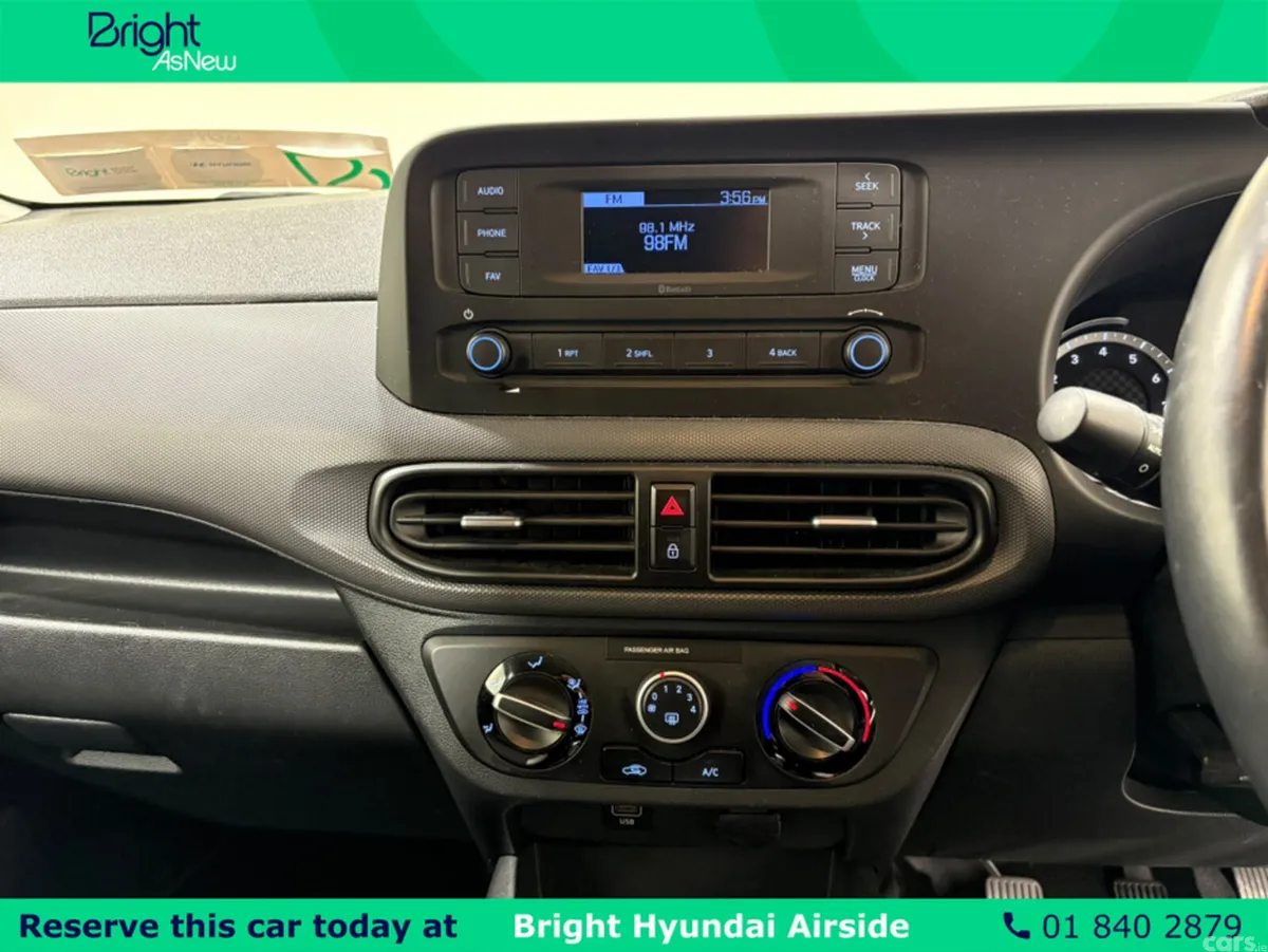 Hyundai i10 Hatchback, Petrol, 2022, Blue