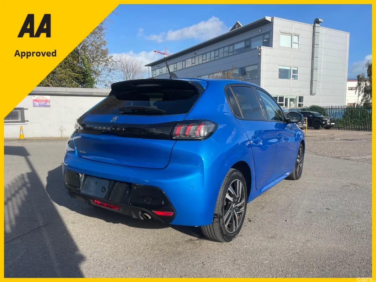 Peugeot 208 Hatchback, Petrol, 2021, Blue