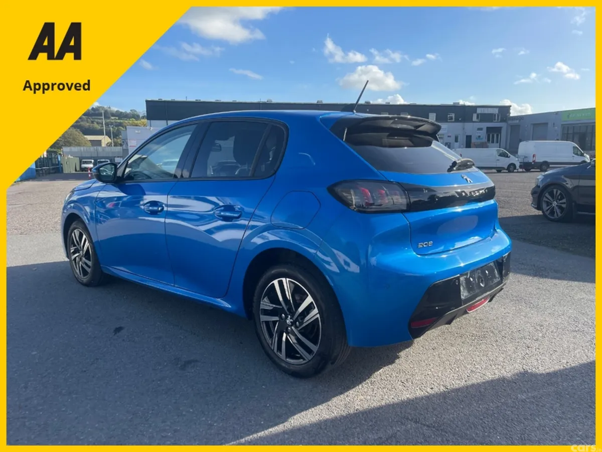 Peugeot 208 Hatchback, Petrol, 2021, Blue