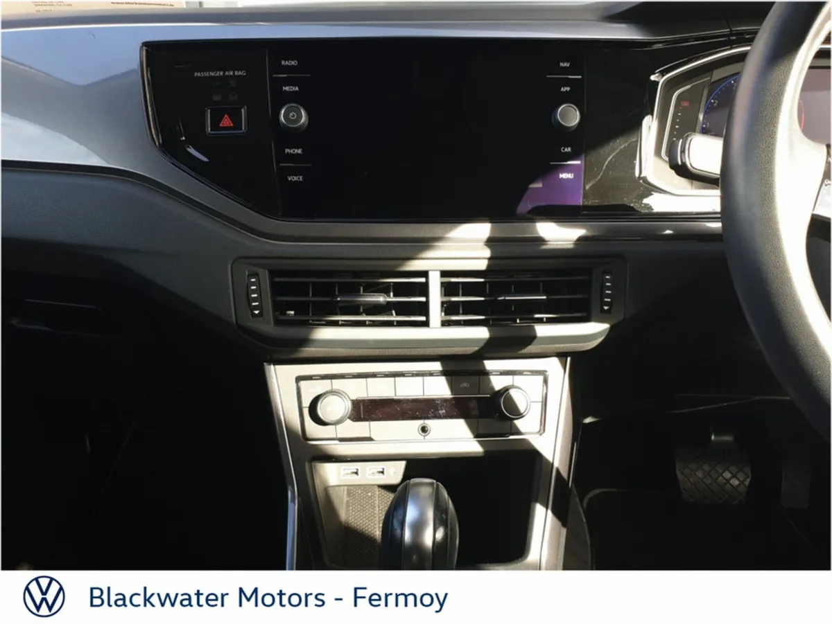 Volkswagen Polo Hatchback, Petrol, 2021, Blue