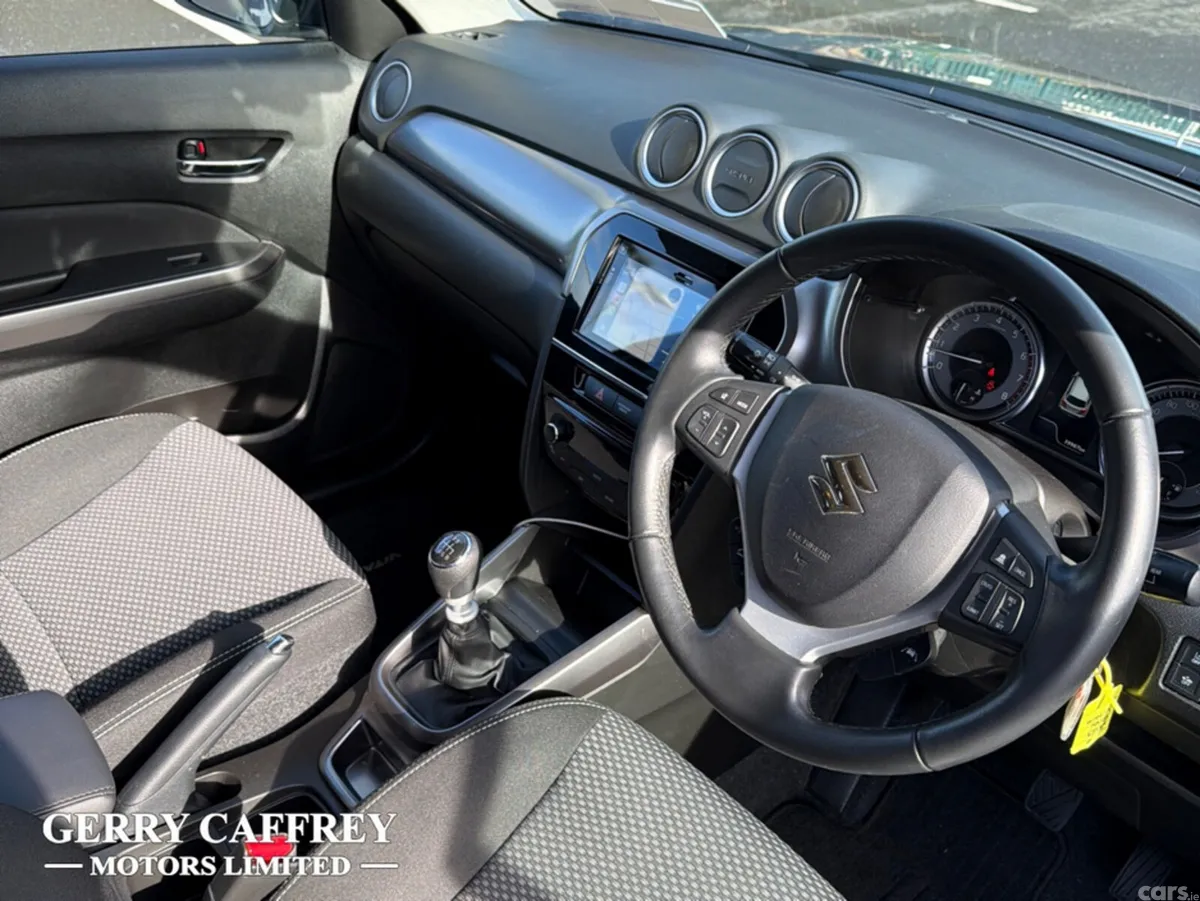 Suzuki Vitara SUV, Petrol, 2023, Grey