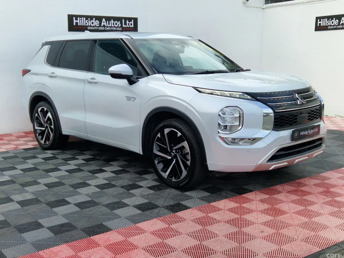 Mitsubishi Outlander MPV, Petrol Plug-in Hybrid, 2022, White