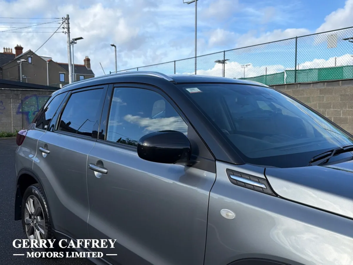 Suzuki Vitara SUV, Petrol, 2023, Grey
