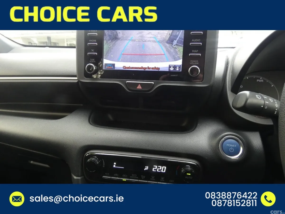 Toyota Yaris Hatchback, Petrol Hybrid, 2022, Silver