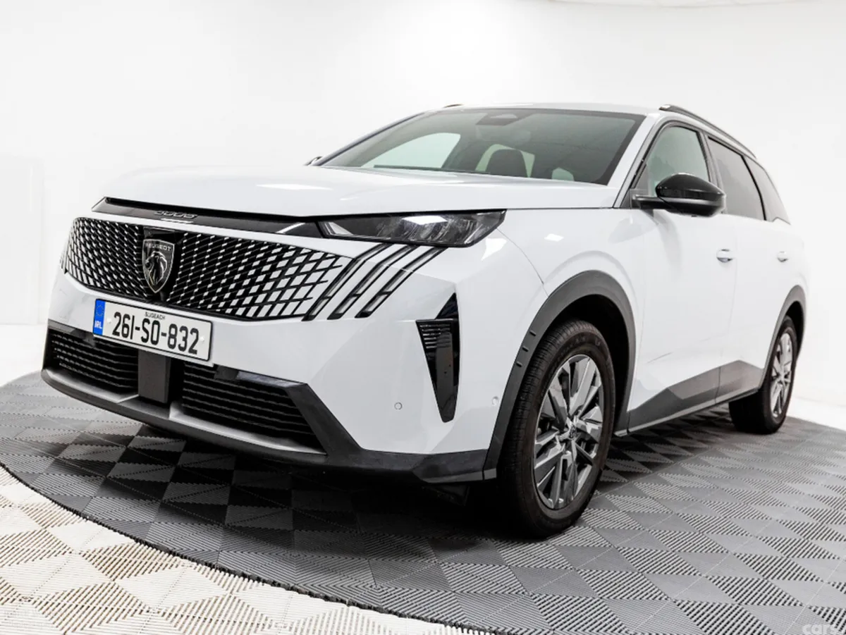 Peugeot 5008 SUV, Petrol, 2026, White