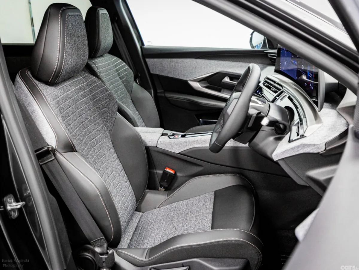 Peugeot 5008 SUV, Petrol Hybrid, 2026, Black