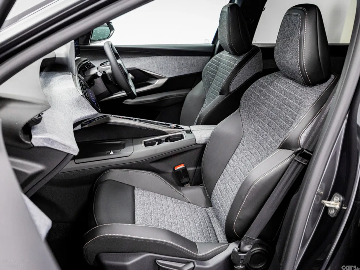 Peugeot 5008 SUV, Petrol Hybrid, 2026, Black