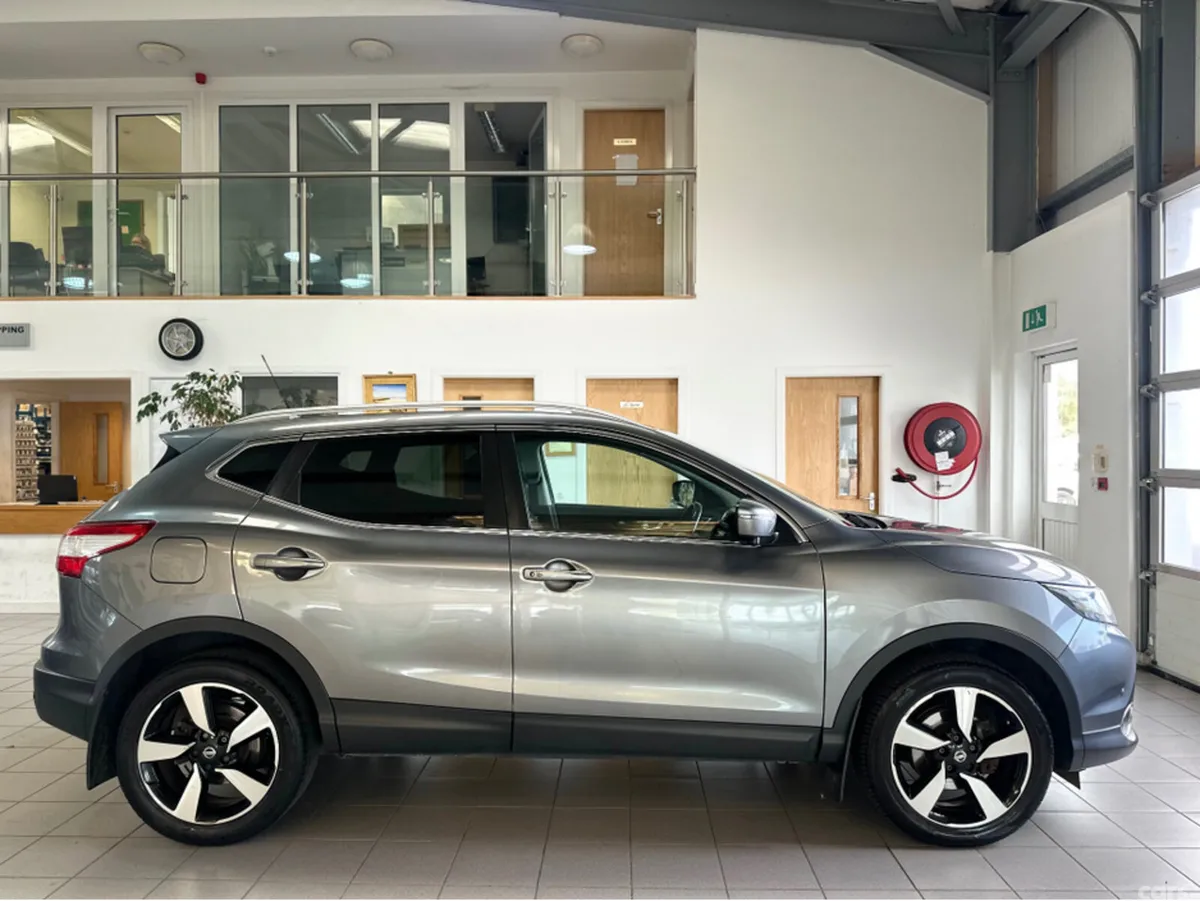 Nissan Qashqai MPV, Diesel, 2017, Grey