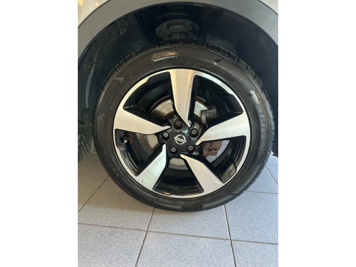 Nissan Qashqai MPV, Diesel, 2017, Grey