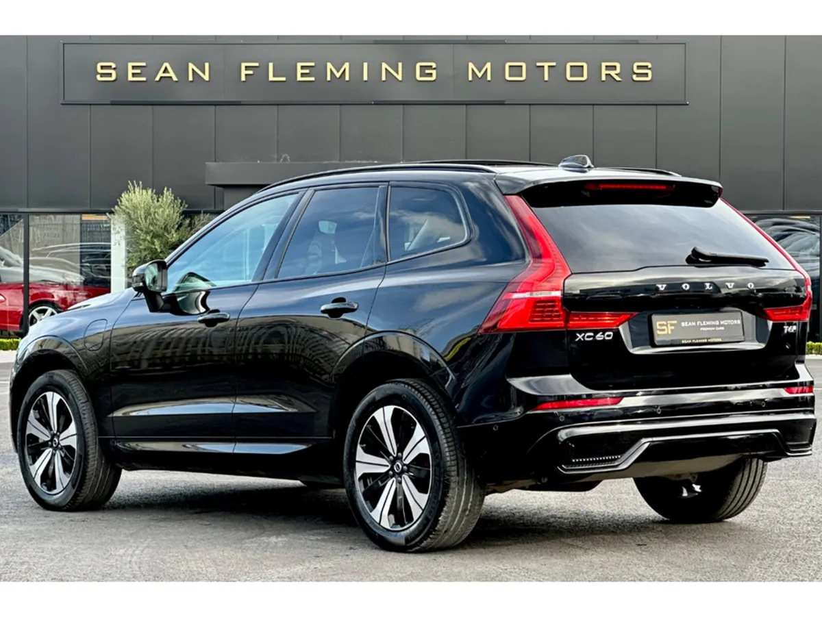 Volvo XC60 SUV, Petrol Hybrid, 2025, Black