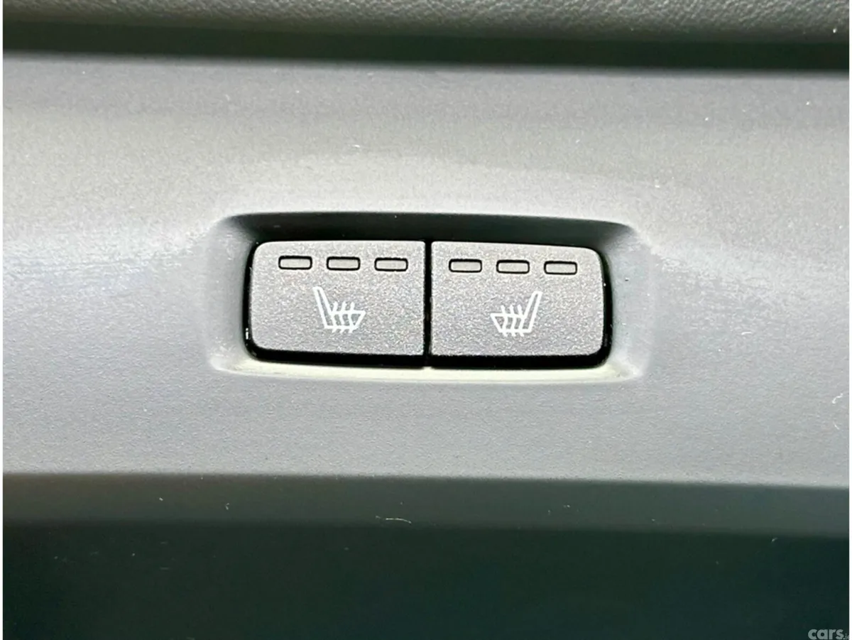 Volvo XC60 SUV, Petrol Hybrid, 2025, Black