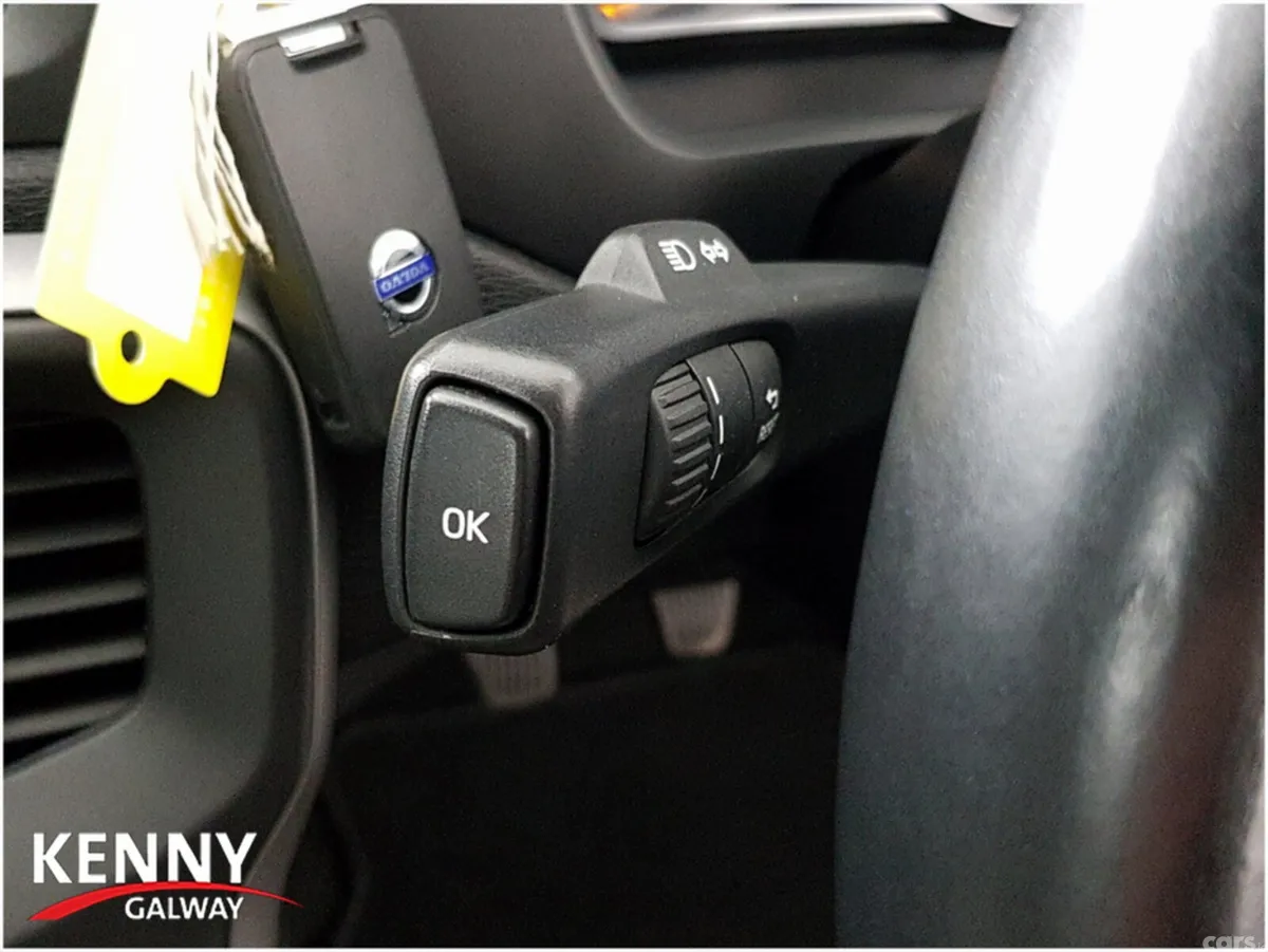 Volvo V40 Hatchback, Diesel, 2015, Silver