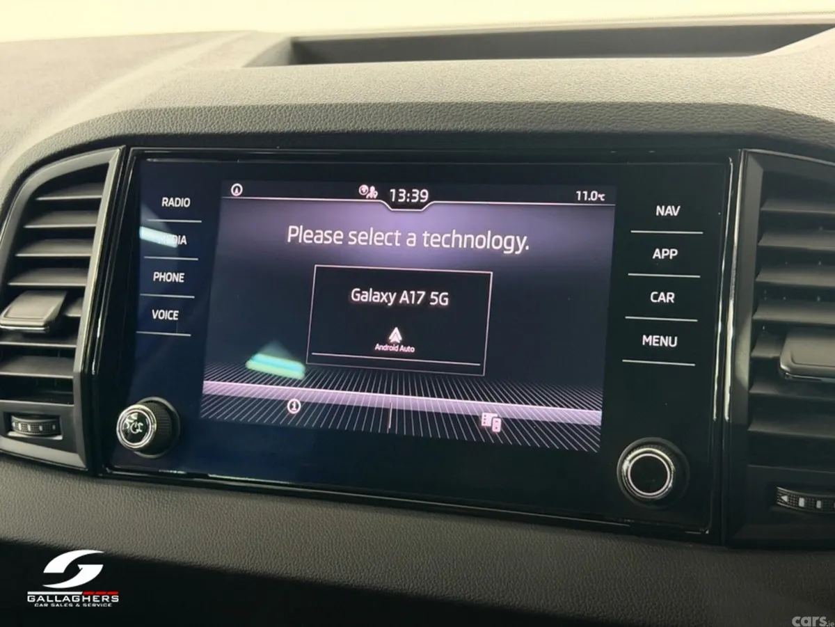 Skoda Karoq SUV, Diesel, 2025, Silver