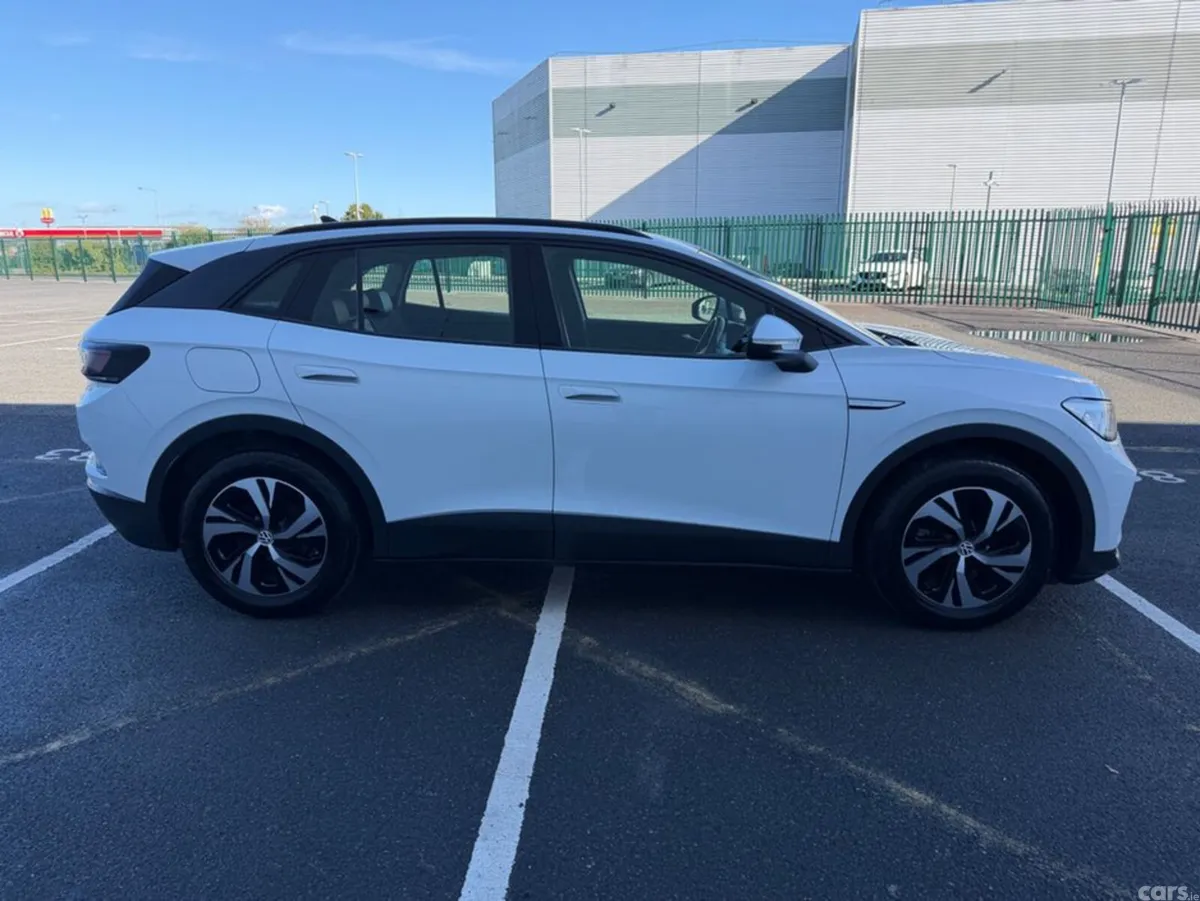 Volkswagen ID.4 Estate, Electric, 2022, White