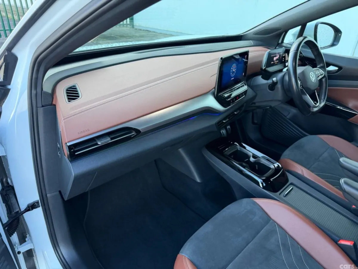 Volkswagen ID.4 Estate, Electric, 2022, White