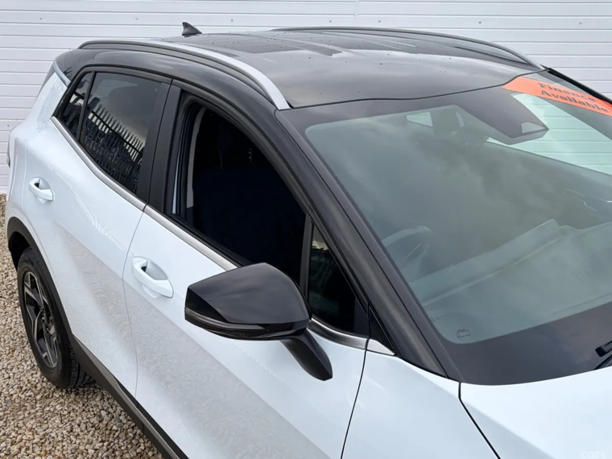 Kia Sportage MPV, Diesel, 2023, White