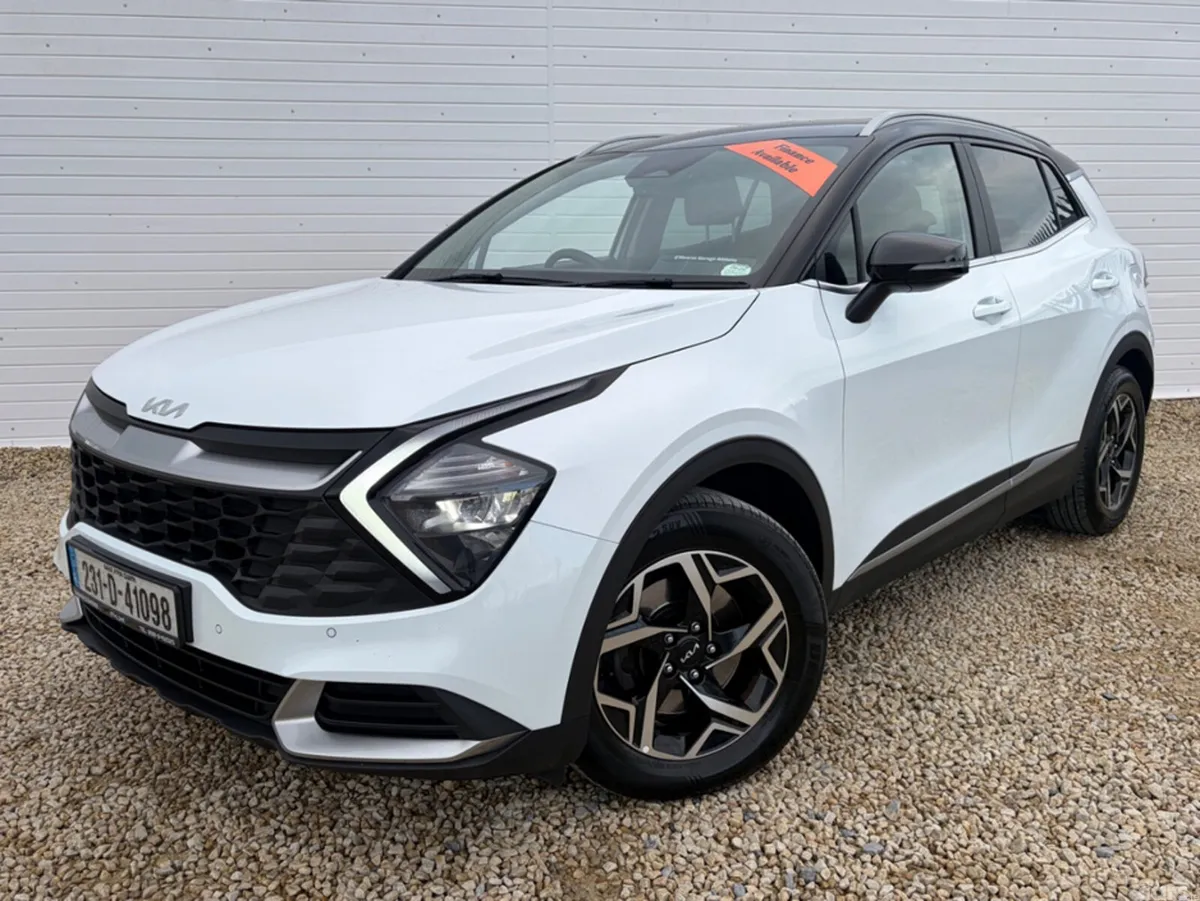 Kia Sportage MPV, Diesel, 2023, White