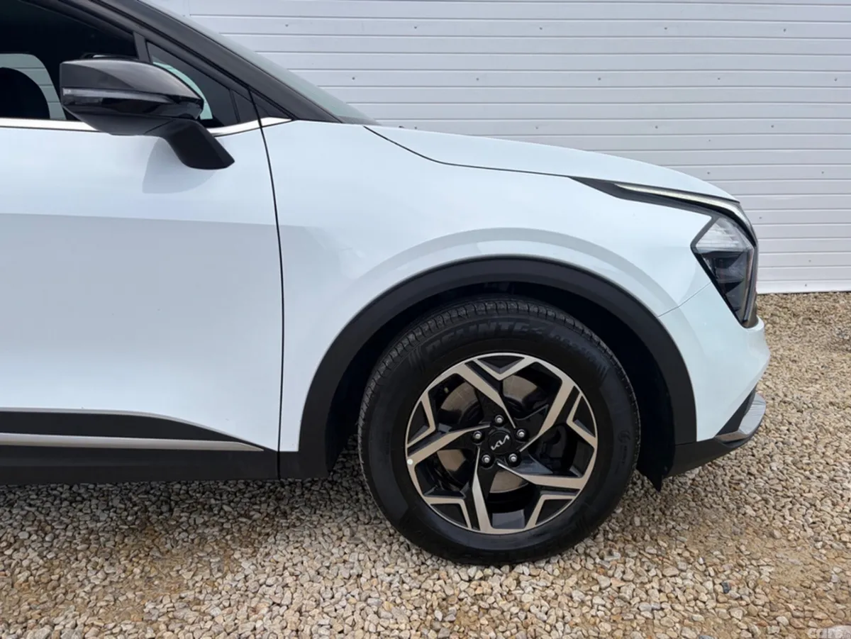 Kia Sportage MPV, Diesel, 2023, White