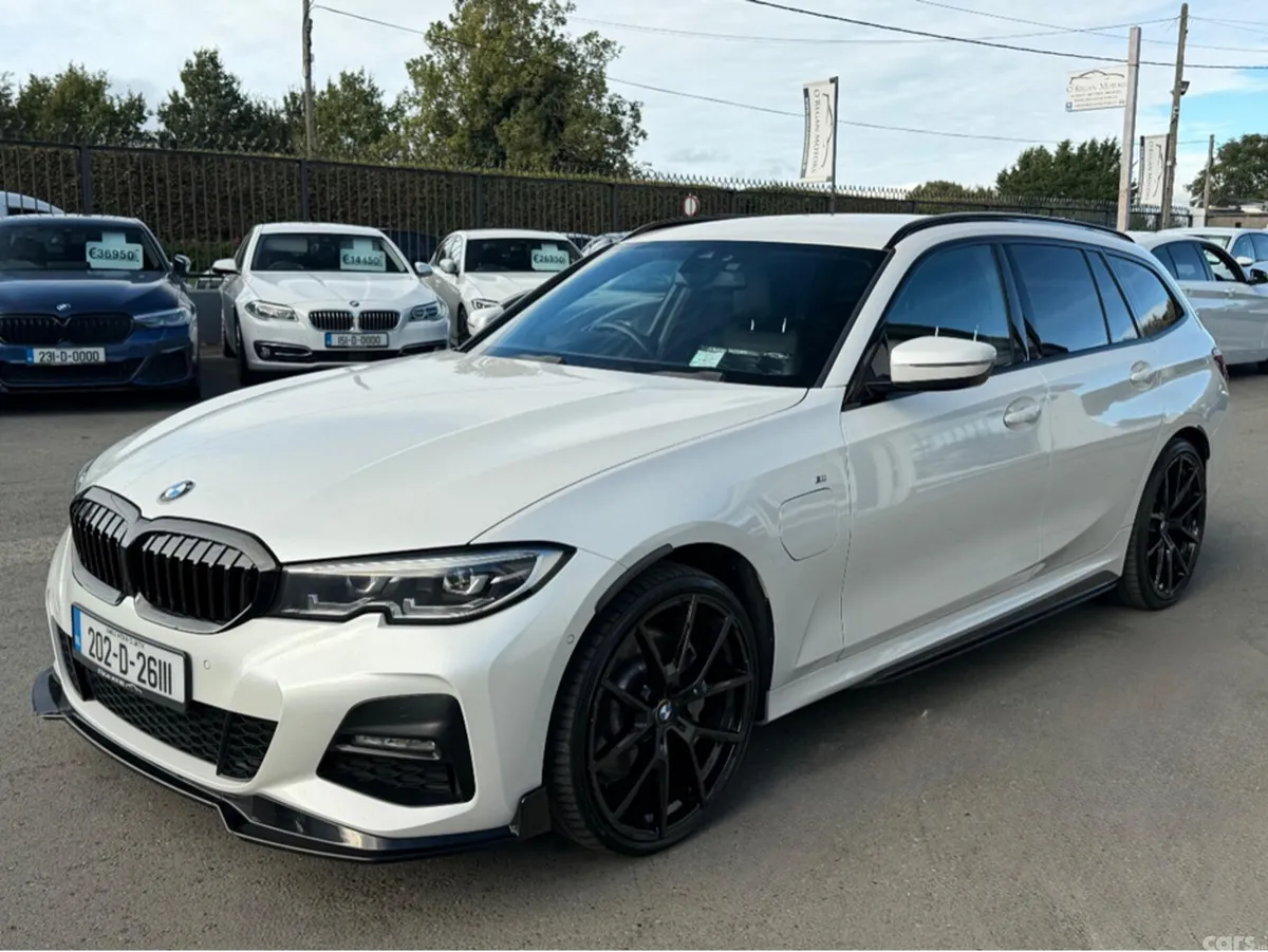 BMW 3-Series Estate, Petrol Plug-in Hybrid, 2020, White