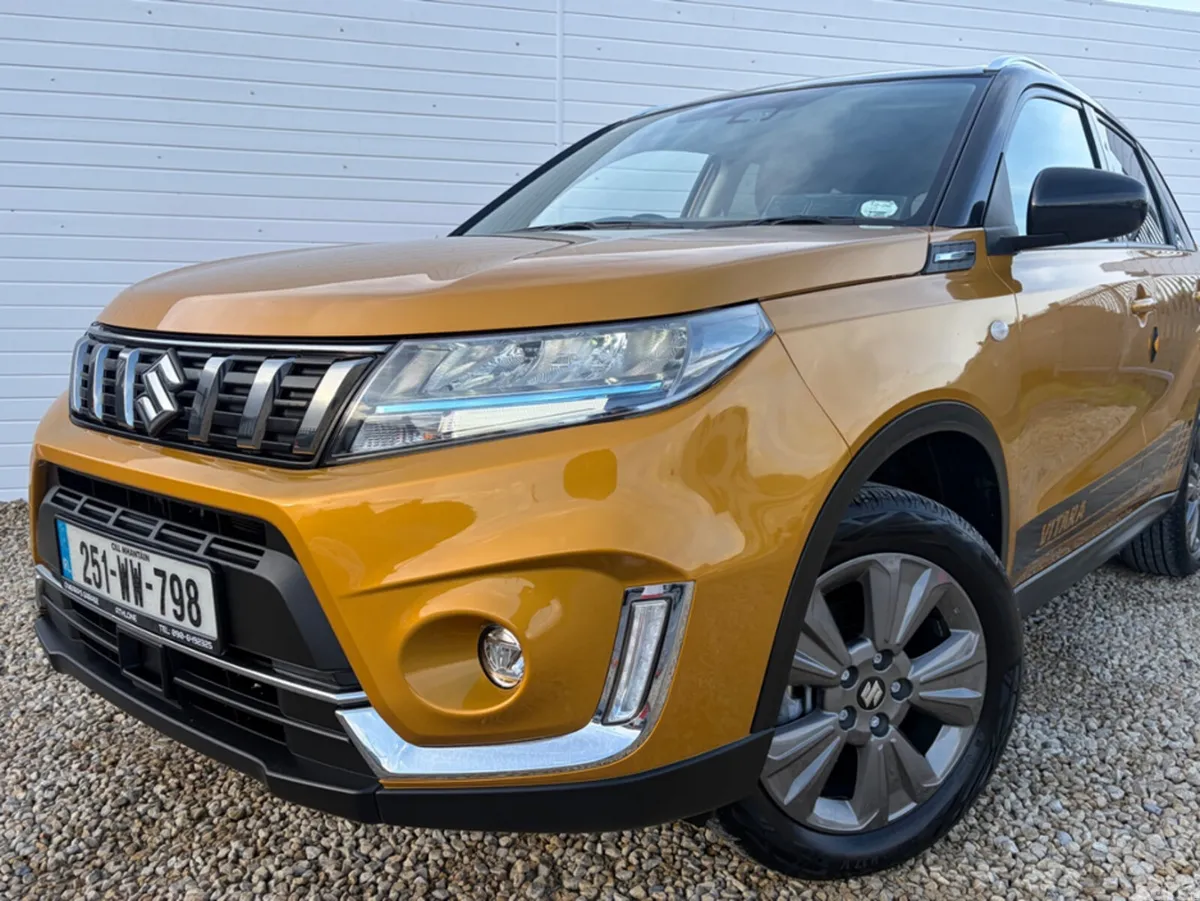 Suzuki Vitara SUV, Petrol Hybrid, 2025, Yellow