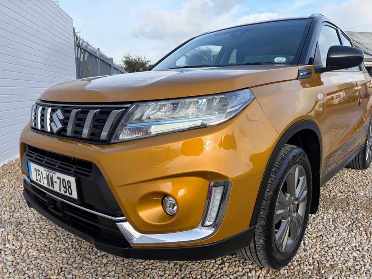 Suzuki Vitara SUV, Petrol Hybrid, 2025, Yellow
