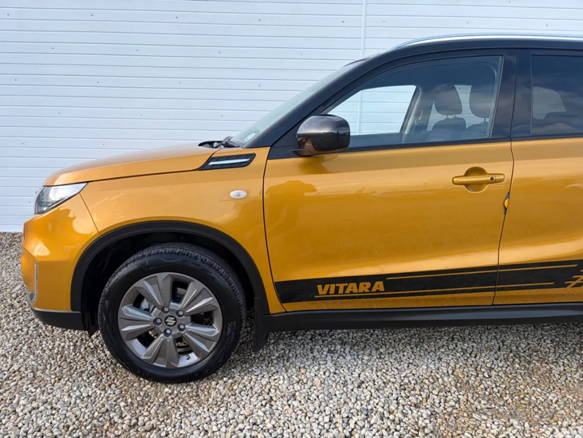 Suzuki Vitara SUV, Petrol Hybrid, 2025, Yellow